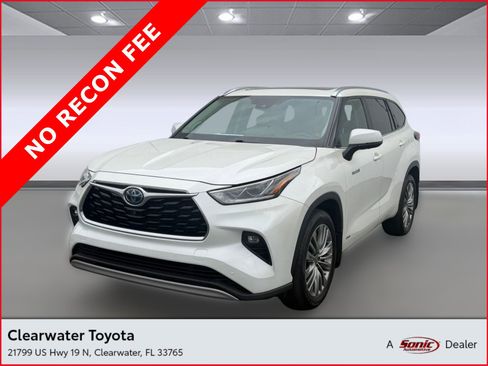 Used 2021 Toyota Highlander Platinum image 1