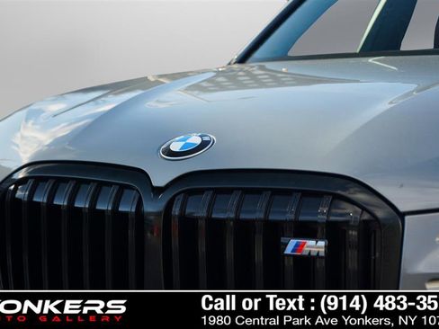 Used 2024 BMW X7 M60i w/ Executive Package image 72