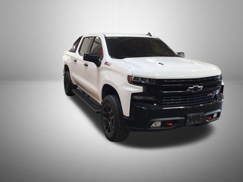 Used 2021 Chevrolet Silverado 1500 LT Trail Boss w/ Convenience Package II AWD/4WD image 2