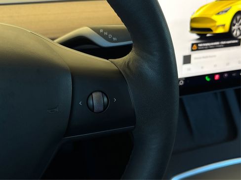 Used 2023 Tesla Model Y Long Range image 28