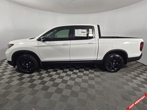 New 2026 Honda Ridgeline Black Edition image 4
