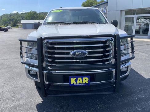 Used 2016 Ford F150 XLT w/ Equipment Group 302A Luxury AWD/4WD image 4