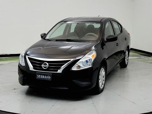 Used 2016 Nissan Versa S Plus FWD image 2