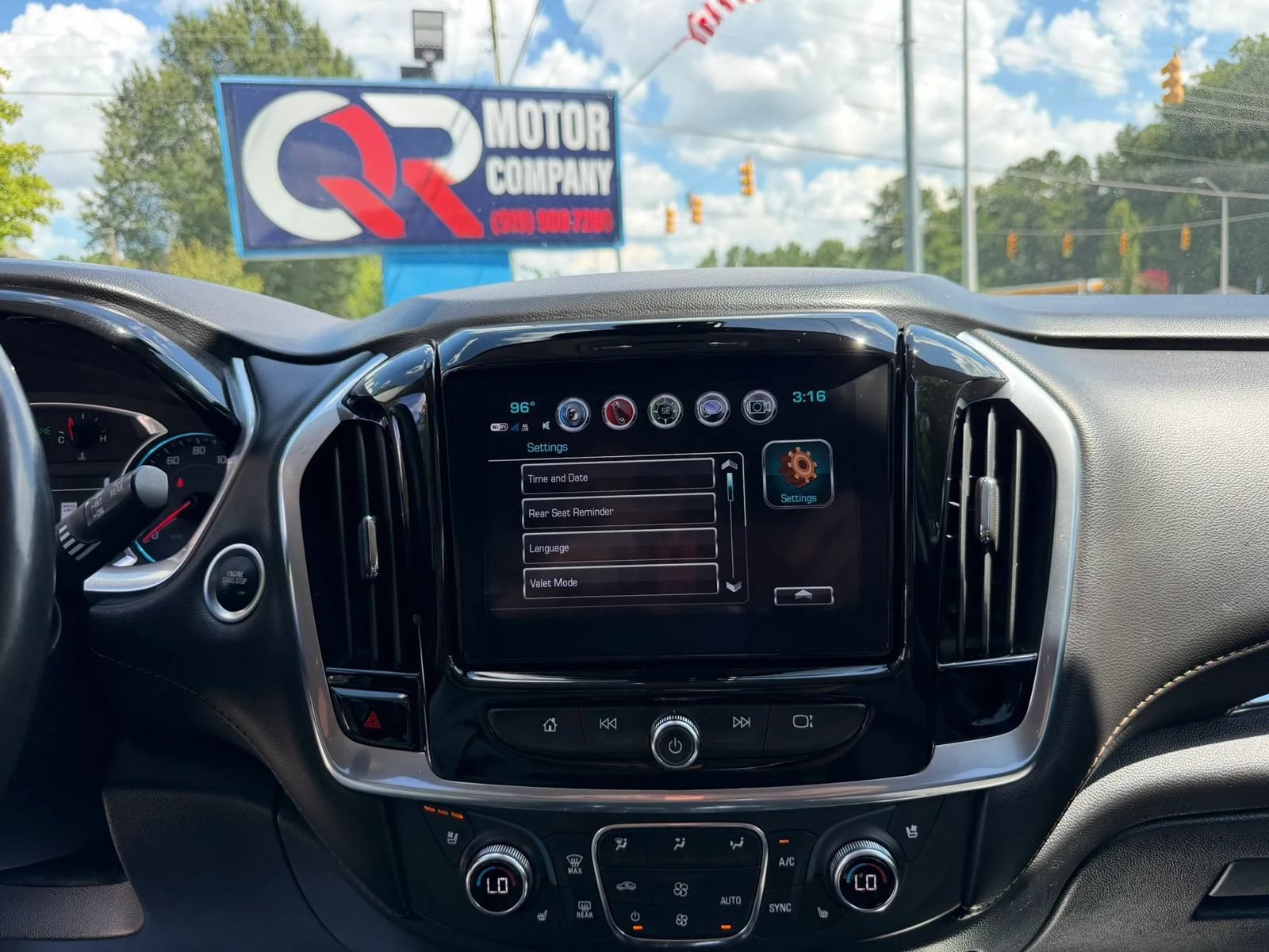 Used 2019 Chevrolet Traverse Premier AWD/4WD image 17
