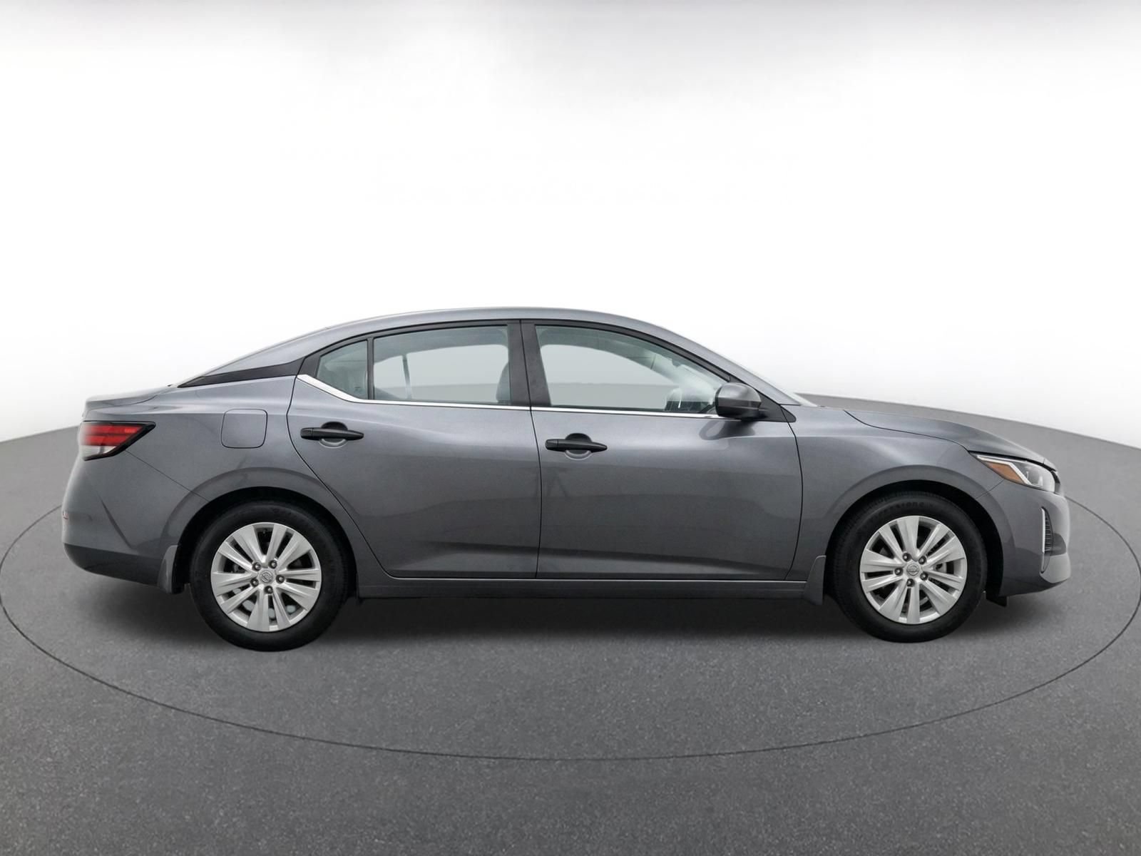 Used 2025 Nissan Sentra S FWD image 9