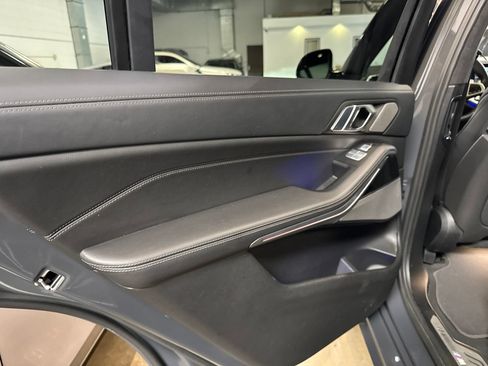 Used 2022 BMW X7 M50i AWD/4WD image 12