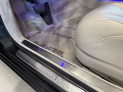 Used 2015 Mercedes-Benz S 550 4MATIC Sedan image 26