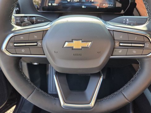 New 2026 Chevrolet Equinox LT w/ Convenience Package II FWD image 30