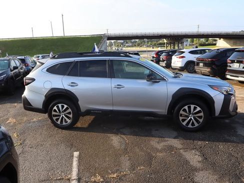 Certified 2024 Subaru Outback Premium AWD/4WD image 9