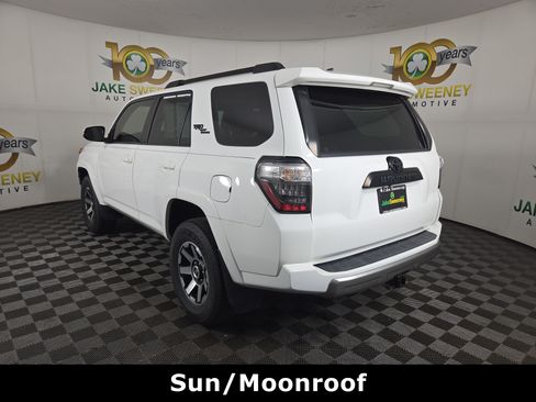 Used 2022 Toyota 4Runner TRD Off-Road Premium w/ Moonroof Package AWD/4WD image 6
