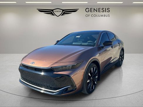 Used 2026 Toyota Crown Platinum image 1