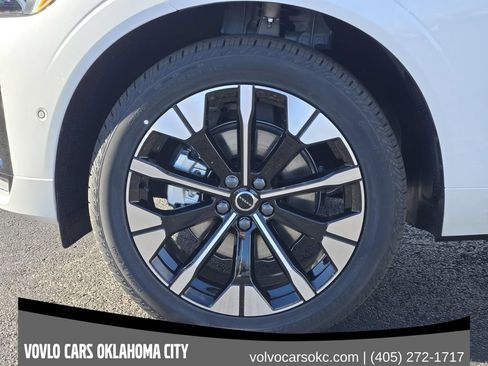 Used 2026 Volvo XC60 B5 Plus w/ Protection Package Premier AWD/4WD image 12