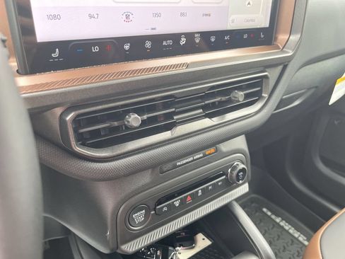 New 2026 Ford Bronco Sport Outer Banks w/ Outer Banks Tech Package+ AWD/4WD image 18
