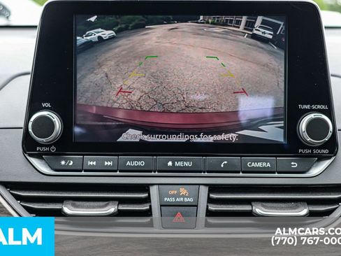 Used 2025 Nissan Altima 2.5 SV FWD image 35