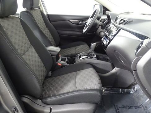 Used 2020 Nissan Rogue Sport SV AWD/4WD image 14