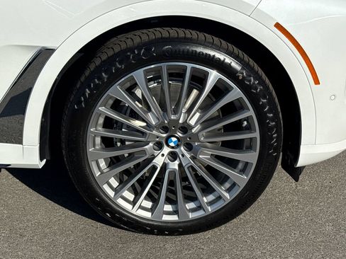 New 2027 BMW X7 xDrive40i w/ Premium Package AWD/4WD image 7