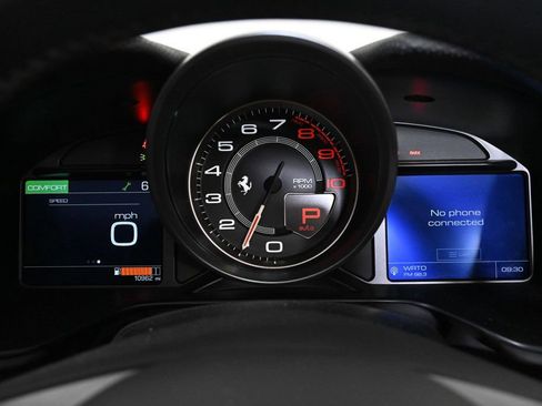 Used 2020 Ferrari Portofino Base image 14