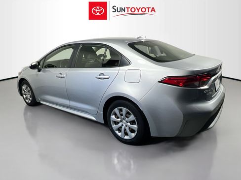 Used 2022 Toyota Corolla LE FWD image 6