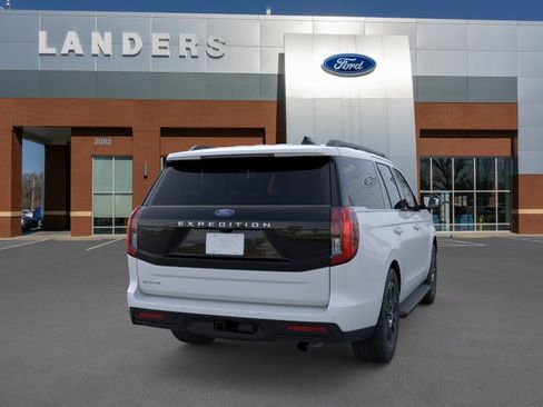 New 2026 Ford Expedition Active RWD image 8