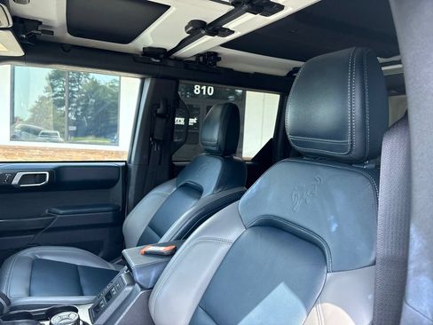 Used 2024 Ford Bronco Outer Banks AWD/4WD image 3