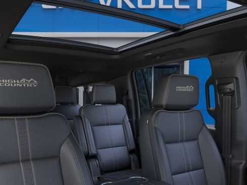 New 2026 Chevrolet Suburban High Country AWD/4WD image 24