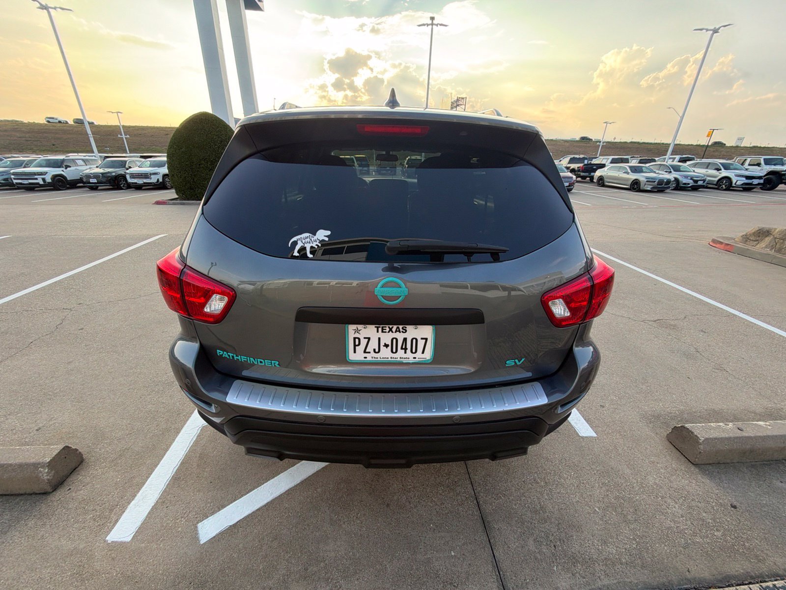 Used 2020 Nissan Pathfinder SV FWD image 12