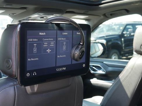 Used 2021 Chevrolet Suburban RST w/ Luxury Package AWD/4WD image 6