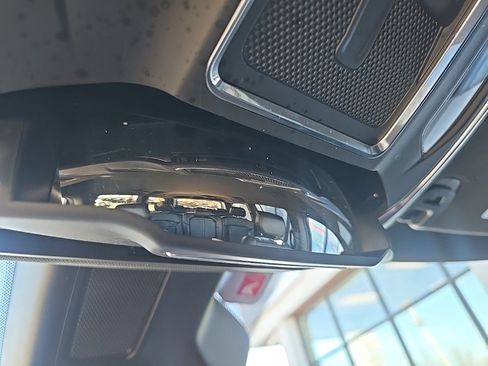 Used 2023 Jeep Wagoneer L Series II image 76