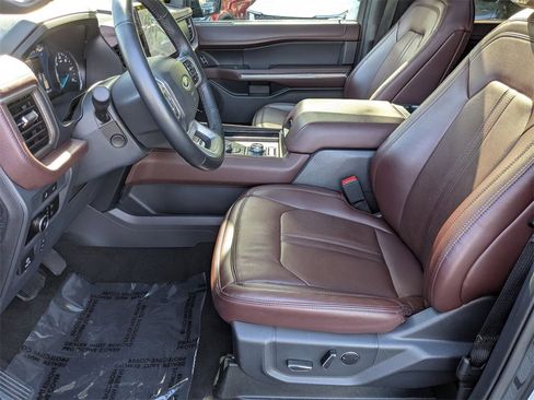 Used 2024 Ford Expedition Limited image 22