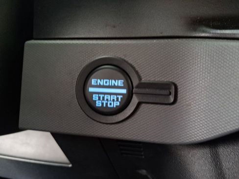 Used 2023 Ford Bronco Black Diamond image 23