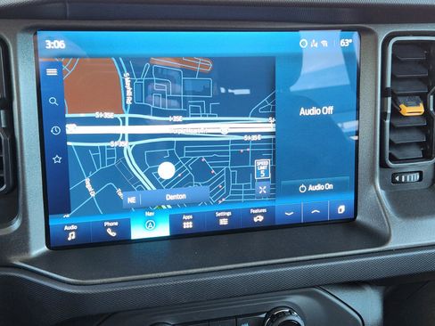 Used 2024 Ford Bronco Badlands image 6