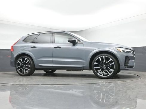Used 2023 Volvo XC60 B5 Ultimate w/ Climate Package FWD image 37