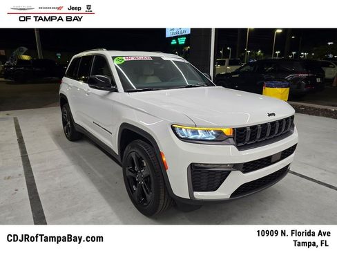 Used 2026 Jeep Grand Cherokee Limited w/ Limited Altitude Package AWD/4WD image 1