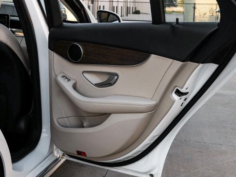 Used 2021 Mercedes-Benz C 300 Sedan image 53