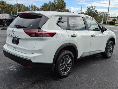 New 2026 Nissan Rogue S image 4