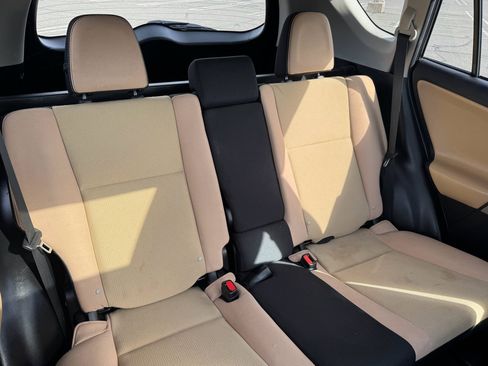 Used 2018 Toyota RAV4 XLE image 23