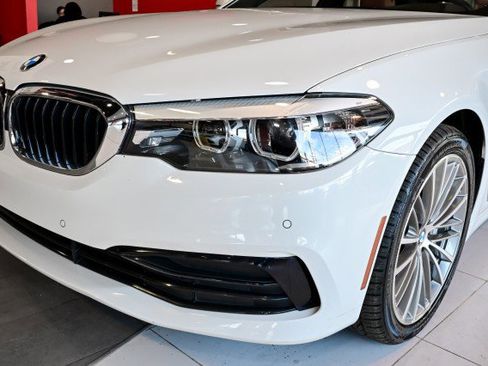 Used 2020 BMW 530i w/ Convenience Package image 9