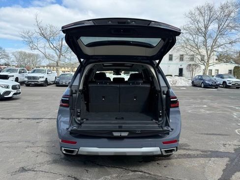 Used 2024 BMW X7 xDrive40i w/ Executive Package image 10