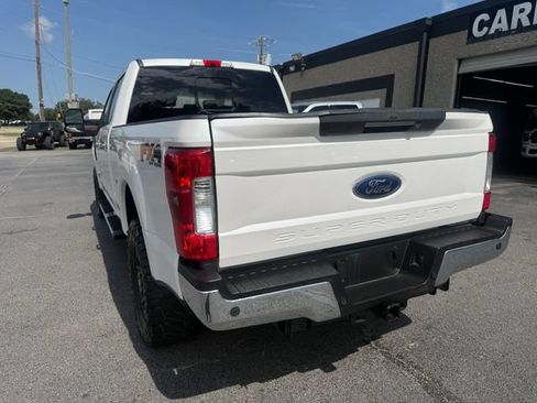 Used 2017 Ford F250 Lariat w/ Lariat Ultimate Package AWD/4WD image 14