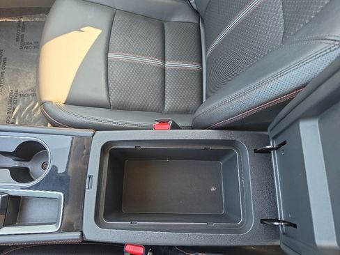 Used 2024 Nissan Altima 2.5 SR FWD image 28