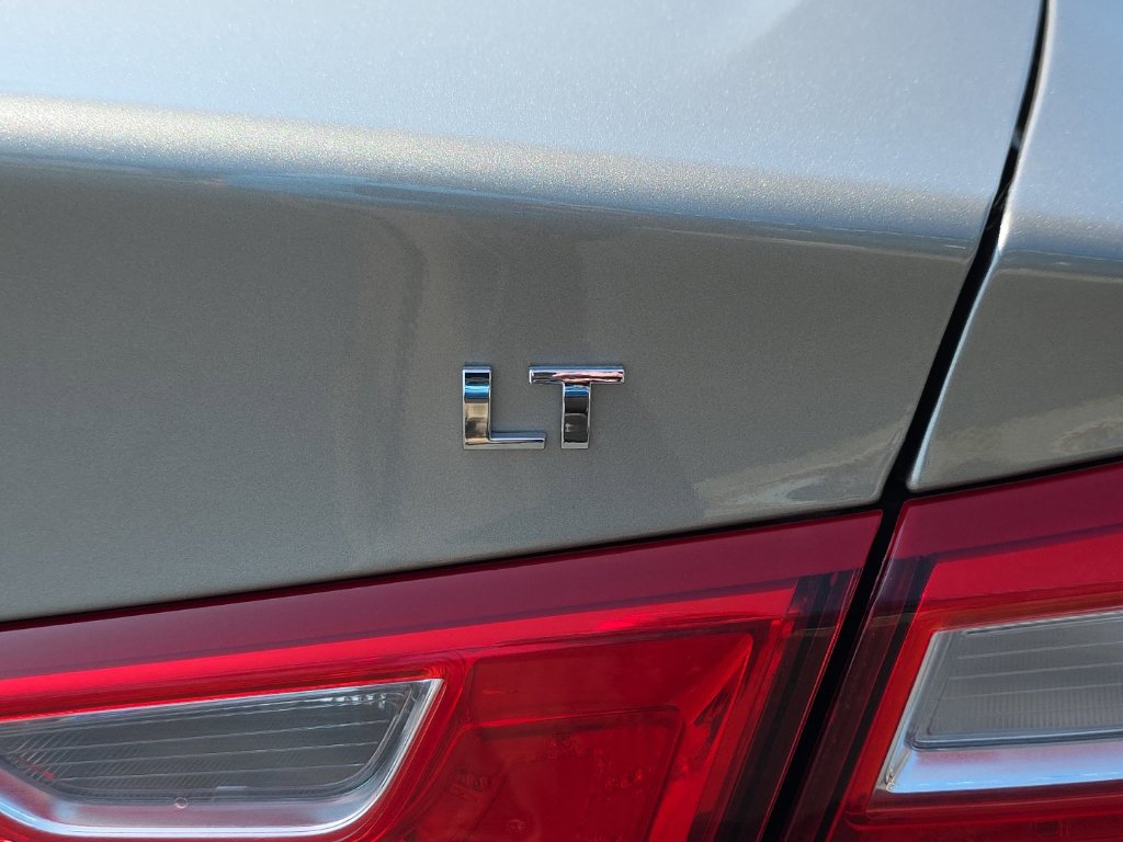 Used 2024 Chevrolet Malibu LT FWD image 19