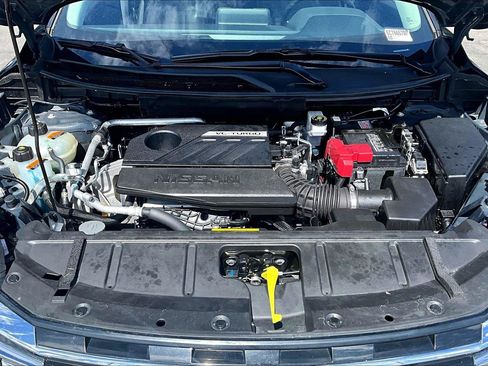 Used 2025 Nissan Rogue SV AWD/4WD image 31
