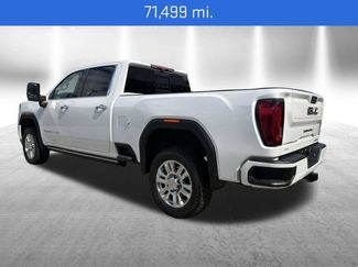 Used 2023 GMC Sierra 3500 Denali w/ Denali Ultimate Package AWD/4WD video 3