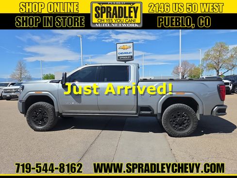 Used 2024 GMC Sierra 2500 Denali Ultimate image 1
