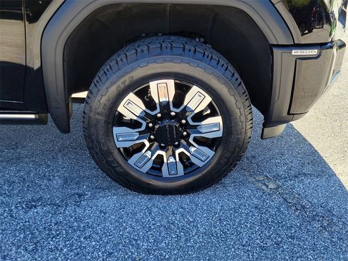 Used 2024 GMC Sierra 2500 Denali w/ Denali Reserve Package image 17