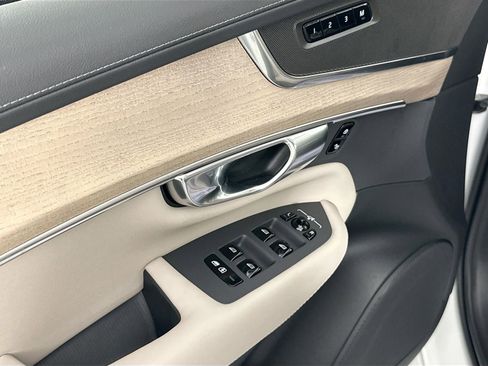 New 2026 Volvo XC90 B5 Plus w/ Protection Package Premier image 17