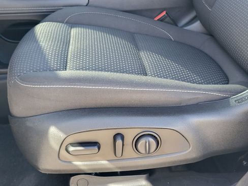 Used 2021 GMC Acadia SLE w/ Driver Convenience Package image 20