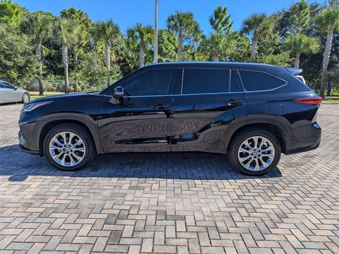 Used 2020 Toyota Highlander Limited image 8