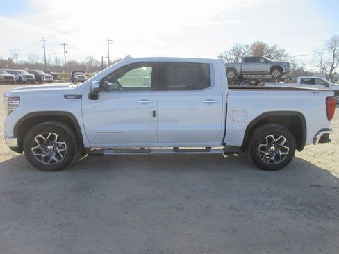 New 2026 GMC Sierra 1500 SLT w/ SLT Premium Plus Package image 10