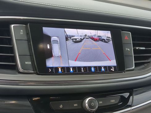 Used 2020 Buick Enclave Essence w/ Sound and Sites Package image 16